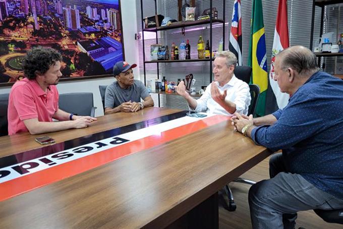 Notícia: Reunião articula homenagem ao Professor Agripino