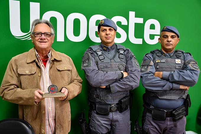 Notícia: 8º Baep homenageia diretor-presidente da Unoeste