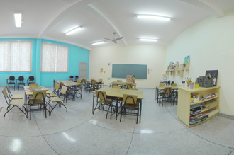 Brinquedoteca: espaço lúdico pedagógico de aprendizado infantil com jogos educativos, teatro de fantoches, coleção de livros para contação de histórias, materiais de desenho, pintura e colagem, além de brinquedos tradicionais