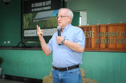 Pesquisadores e produtores se reúnem em fórum sobre ILPF