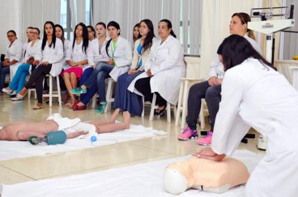 Estudantes deixam descanso de lado e fazem cursos de férias