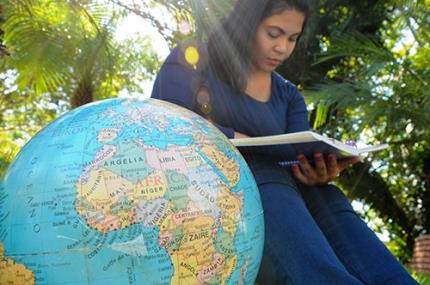 Santander abre inscrições para bolsa de estudo no exterior