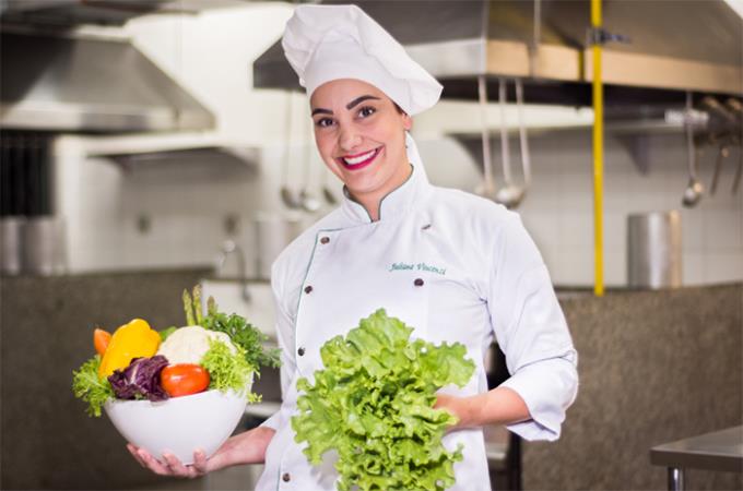 Gastronomia atrai pessoas com perfis diversificados