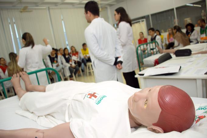 Enfermagem faz curso de férias sobre primeiros socorros