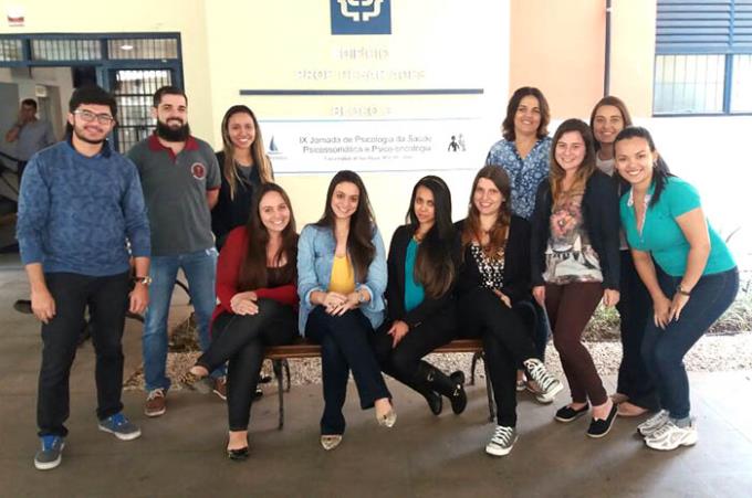 Alunos de Psicologia participam de evento acadêmico da USP