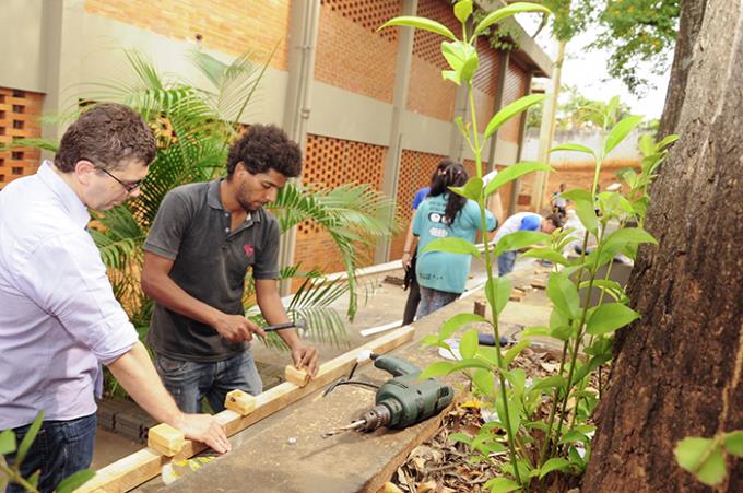 Escola estadual implanta horta com irrigação automatizada