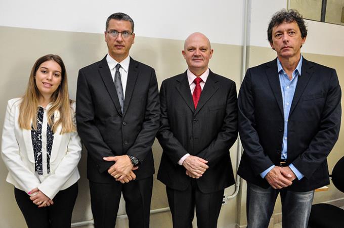 Isamara com os doutores Chacur, Bremer Neto e Martins