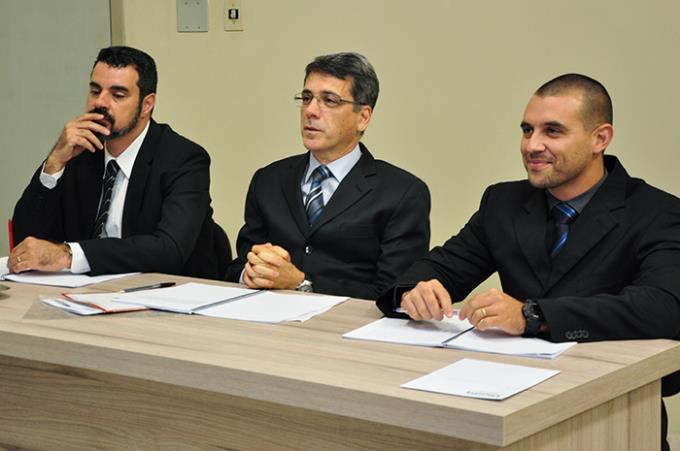 Banca examinadora: doutores Giuffrida, Santarém e Coelho