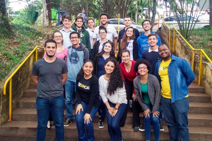 Facic Jr conhece uma das maiores empresas juniores do país