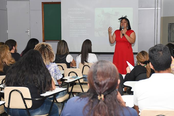 Gedeane Kenshima falou sobre sua participação no movimento maker e levou algumas de suas invenções