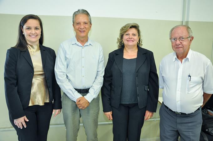 A médica Charlene com os doutores Carneiro, Lourdes e Gomes