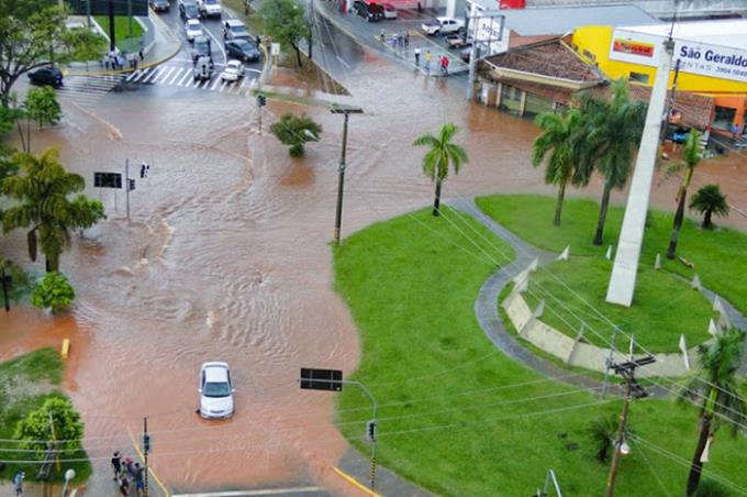 Alagamento no Parque do Povo sugere ações pública e privada