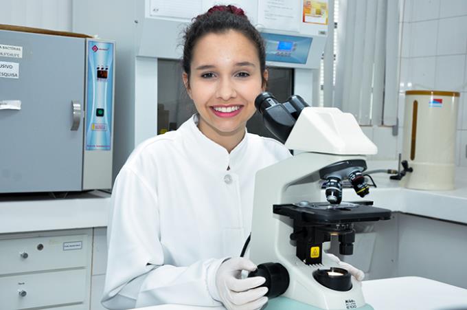 Nova turma do ensino médio está fazendo iniciação científica