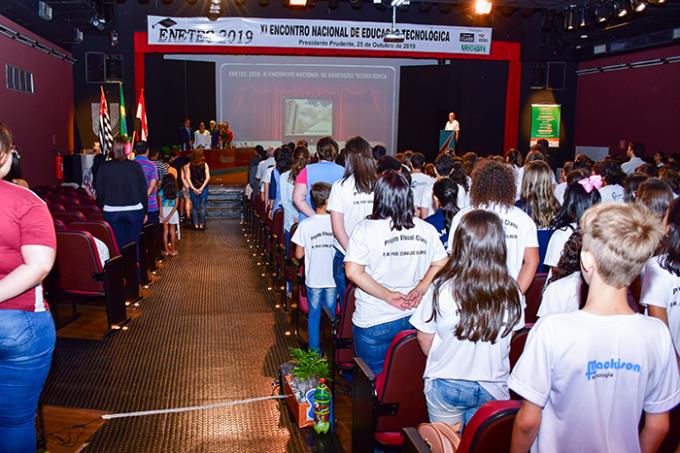 Enetec é realizado na Unoeste com pessoas de vários estados 