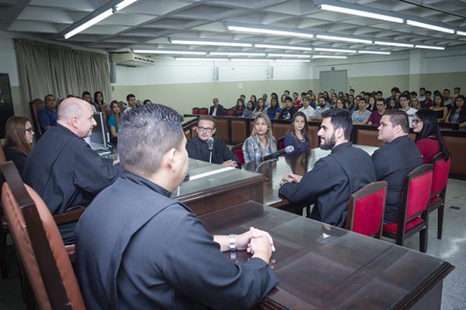 Estrutura do curso de Direito da Unoeste possibilita diferentes atividades práticas aos estudantes