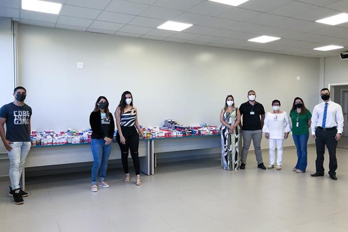 Professores e alunos da Medicina Jaú com a equipe da Secretaria de Saúde 