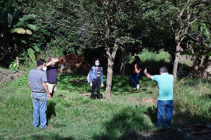 Visita técnica à área onde será construído o viveiro de galinhas 