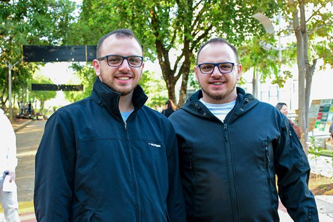 Os gêmeos gaúchos Gabriel e Daniel Theisen, do Rio Grande do Sul (RS)