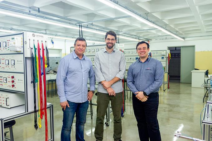 O professor José Carlos Nascimento, o diretor da Fepp, Guilherme Camarini e o diretor da Engetex, Lucas Zarpelon