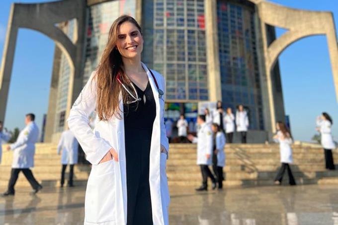Sara: “Fazer Medicina na Unoeste é ter um crescimento pessoal e profissional desde o 1º termo”
