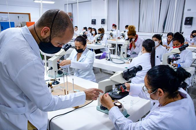 Cursos Técnicos: rápida inserção no mercado de trabalho