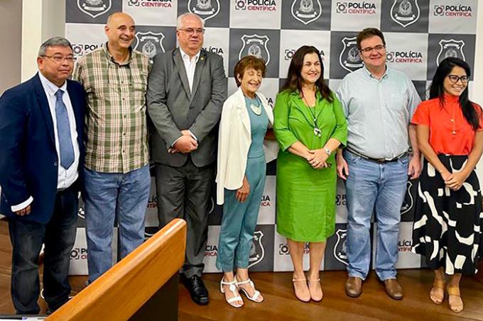 Da esq. p/a dir.: Dr. João Roberto Oba, Dr. Vicente Von Glehn, Dr. Maurício Costa, Dra. Cecília, Dr. Rita Higa, Dr. Fernando Valejo e Dra. Karine Higa