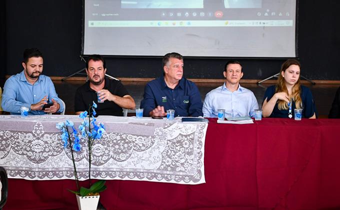 Parte da mesa da assembleia do Cirsop, da qual o Dr. Adilson fez parte representando a Unoeste 