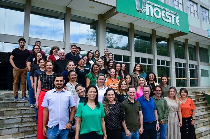 Equipe do Nead comemora o conceito 5 da EAD Unoeste e de nove cursos avaliados pelo Ministério da Educação