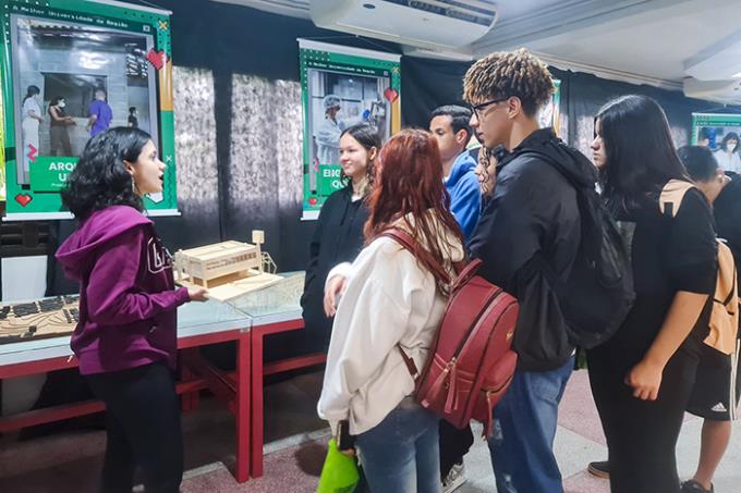 Beatriz começou a se afeiçoar pela área acadêmica a partir de sua participação em monitorias, a exemplo da Feira de Profissões