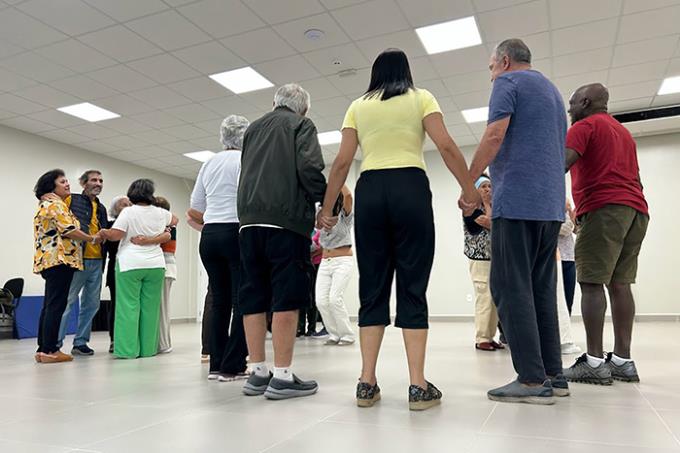 Com formação de grupos, gincana musical e com mímica despertou lado competitivo entre os alunos
