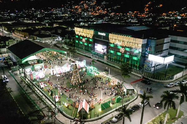 Notícia: Vila Natal recebe 18 mil pessoas e toneladas de doações