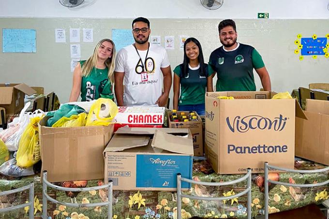 Entrega de alimentos realizada em 2023 para o Lar Santa Filomena 