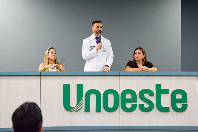 Recepção foi feita pelo coordenador do curso de Medicina da Unoeste Jaú, Dr.  José de Oliveira Costa Filho