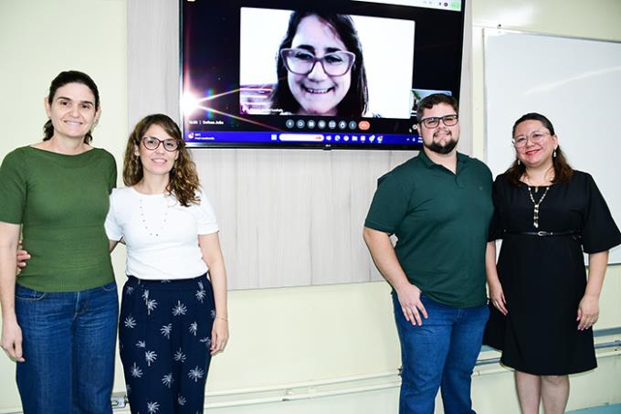 Dra. Elaine Negri, Dra. Thais Carvalho, Dra. Simoni Baldini (vídeo). João Guilherme e Dra. Eliana Lordelo