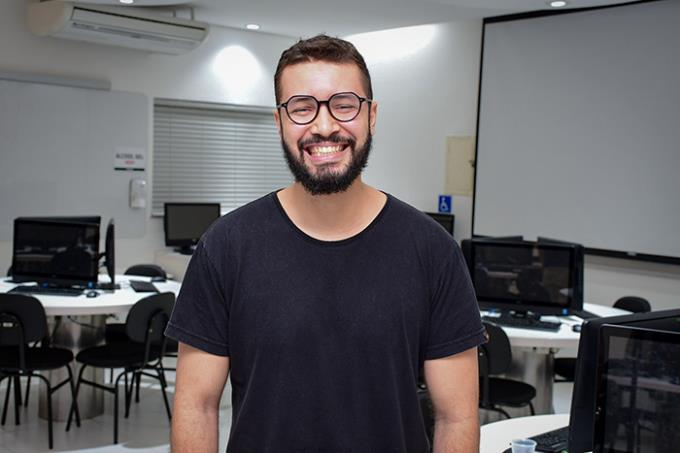 Professor Bruno Lopes é formado no curso de ADS e possui mestrado na área de segurança da informação e privacidade