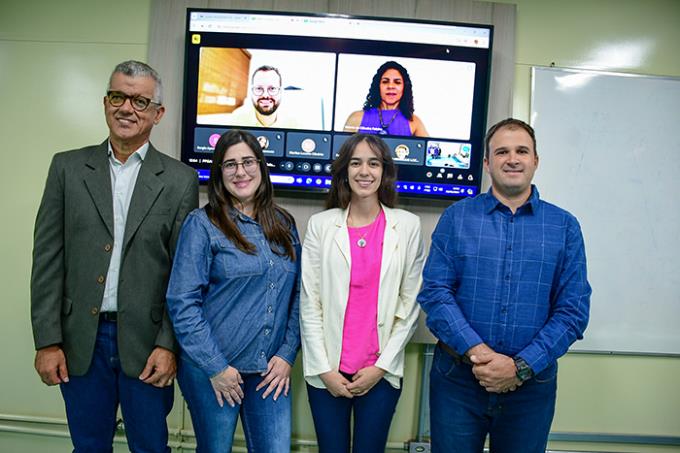 Dr. Fábio, Gabriela, Dr. Paulo e Dra. Valéria no vídeo, Dra. Rita e Dr. Tiago