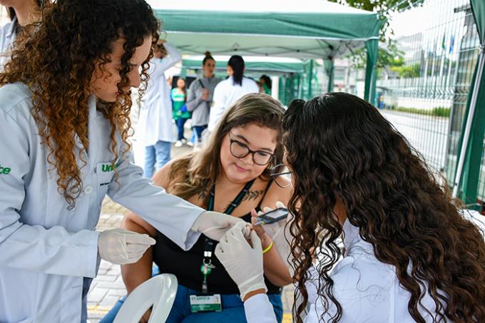 Prestação do serviço de teste de glicemia (diabetes)
