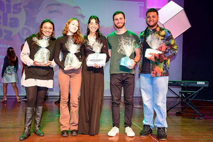 Os cinco premiados da noite da 14ª edição da mais Bela Voz Unoeste