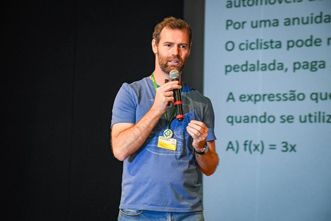 Professor Jonas Ederli, idealizador do aulão