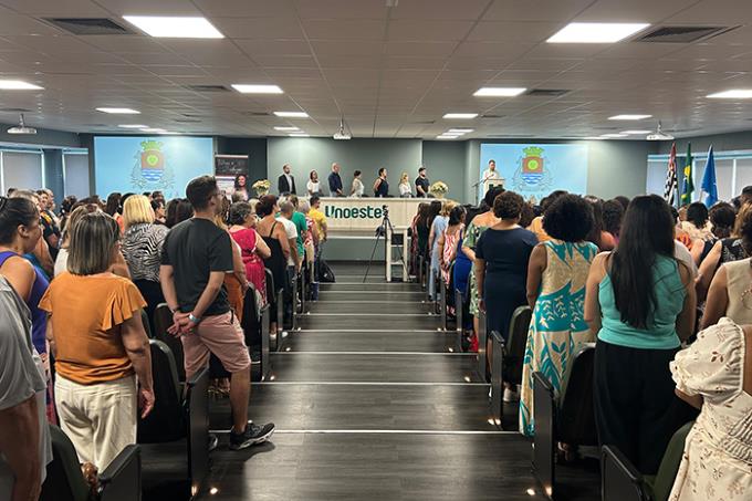 Evento realizado na Unoeste reuniu educadores em um momento de valorização e incentivo à formação continuada
