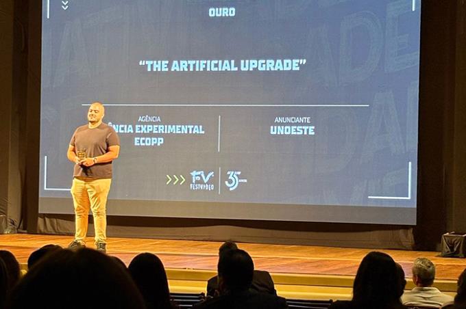 Entrega do prêmio foi no Theatro Pedro II, em Ribeirão Preto