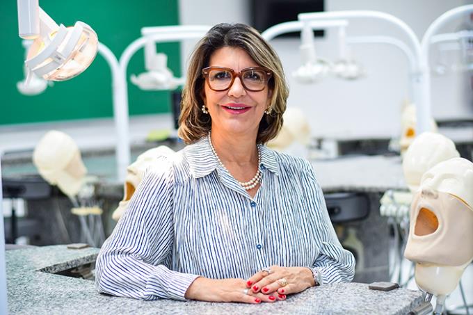 “Eles crescem de verdade como pessoas e profissionais”, diz coordenadora do curso, Claudia de Oliveira Lima Coelho