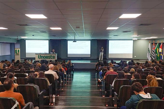 Simpósio de Neuropsiquiatria foi realizado no campus da Unoeste em Jaú