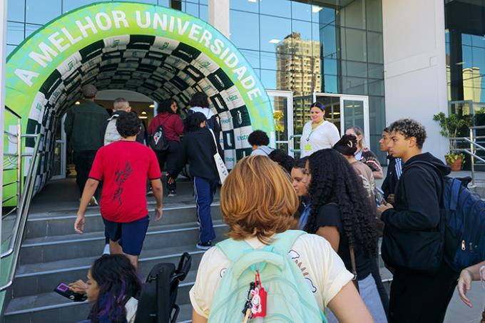 Juventude e futuro se encontram na universidade