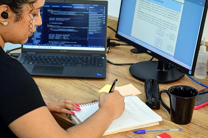 Alunos apontam benefícios da EAD Unoeste