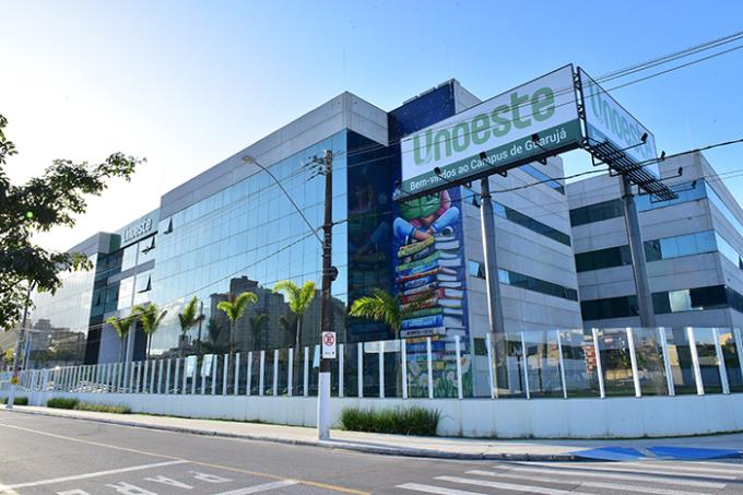Unoeste Guarujá oferece acesso facilitado à graduação
