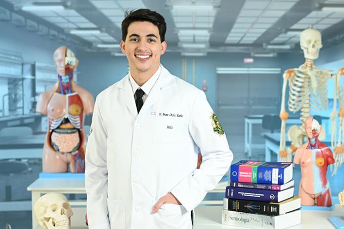 Bruno Mathias concluiu a faculdade em 2023 e hoje trabalha com medicina ocupacional