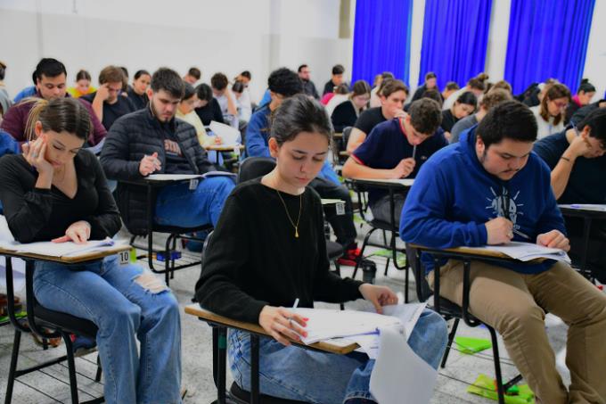 Vestibular de Medicina reúne candidatos de todo país
