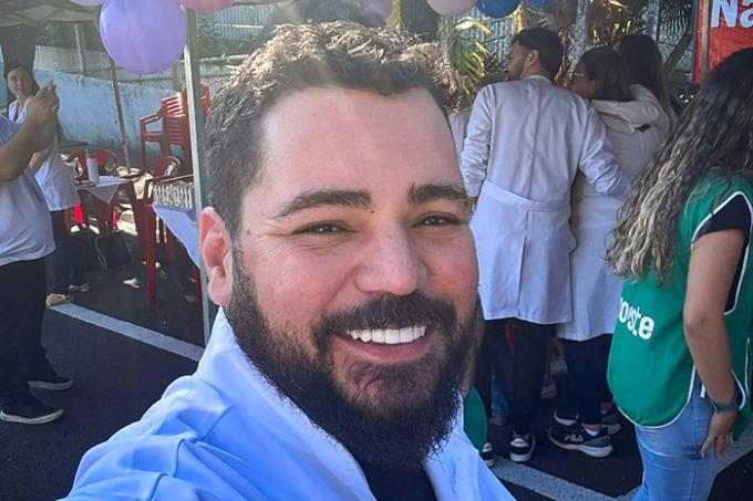 Edenilson está cursando Odontologia e optou pela prova on-line pela praticidade