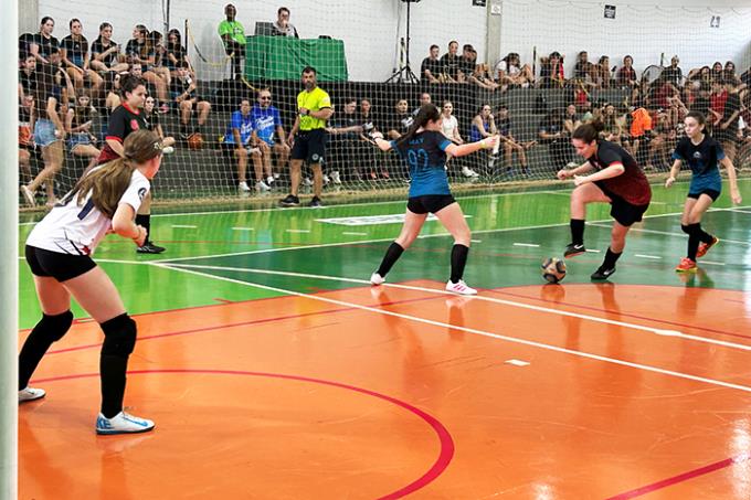 Ginásio da Unoeste conecta esporte à educação